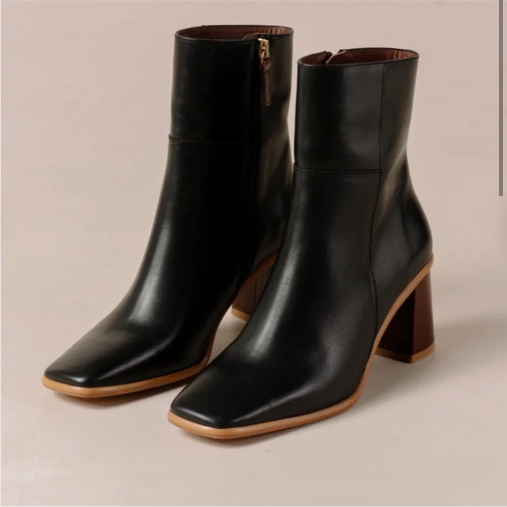 NWT Alohas West Boots - Black - 37